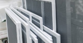 Москитные сетки на пластиковые окна Сорочинск купить по цене от 917 руб.